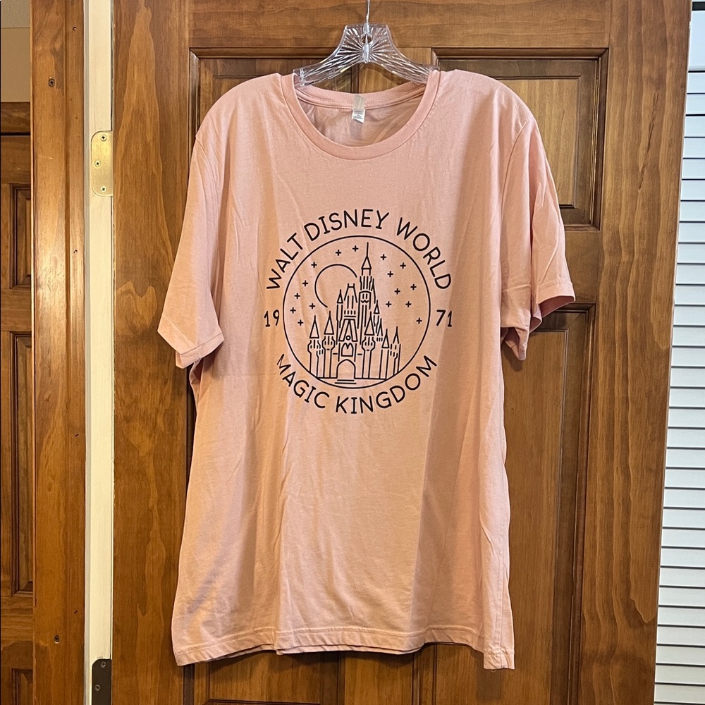 Walt Disney World Est 1971 Magic Kingdom Castle Short Sleeve Tee Shirt Top